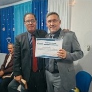 Entrega de certificado de reconhecimento